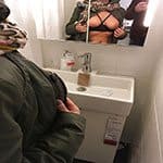 Жена гуляет по ИКЕИ в куртке на голое тело