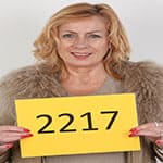 Зрелая бабуля на порно кастинге