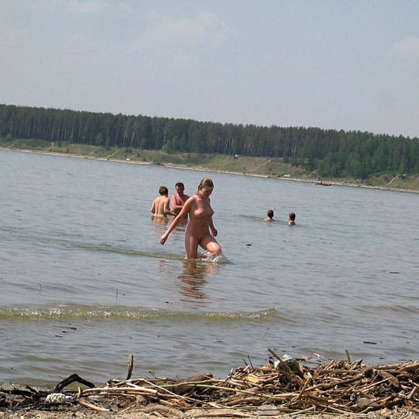 Нудистский пляж в Новосибирске подсмотренное 9 фото