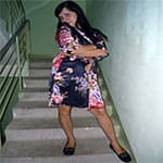Жена вышла в подъезд в халате на голое тело