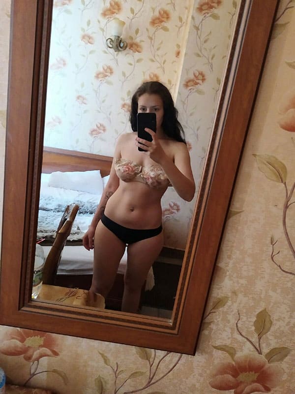 Девушка села на лицо парню во время секса 4 фото