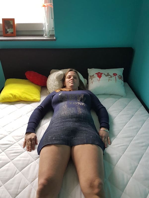 У недотраханной жены сильно чешется пизда 1 фото