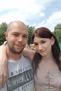 Молодая пара попала на праздник нудистов
