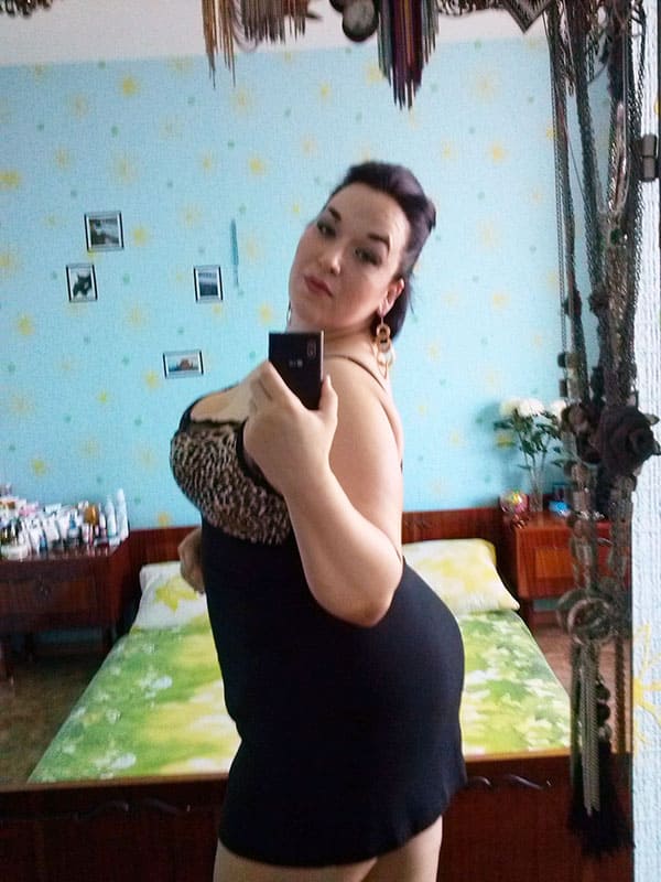 Толстые женщины в одежде и без 47 фото