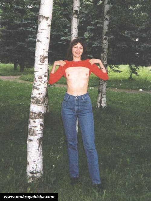 Частное ню девушек на фоне природы 22 фото