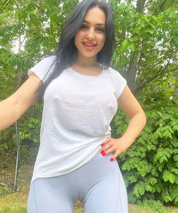 Русские девушки в обтягивающей одежде 36 фото