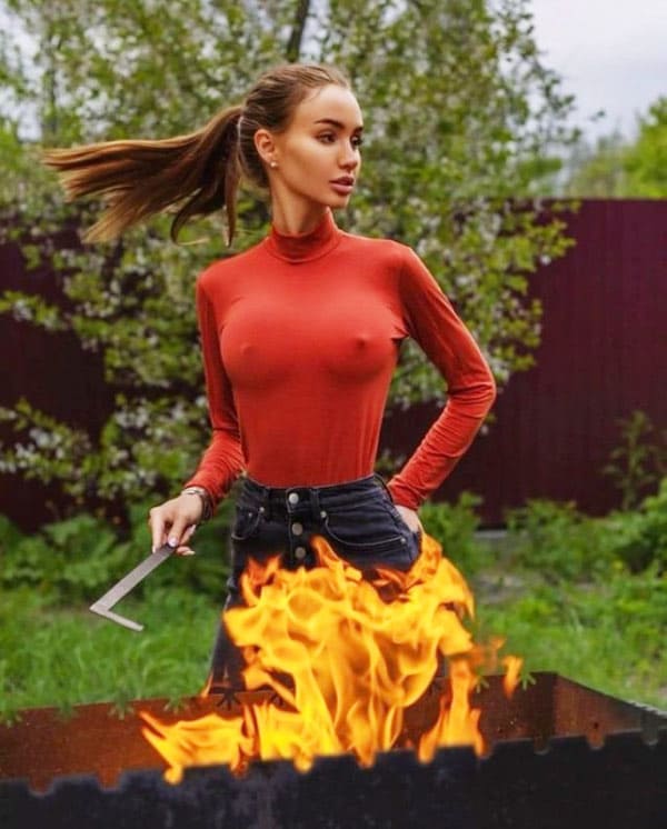 Весенние девушки без лифчика 35 фото