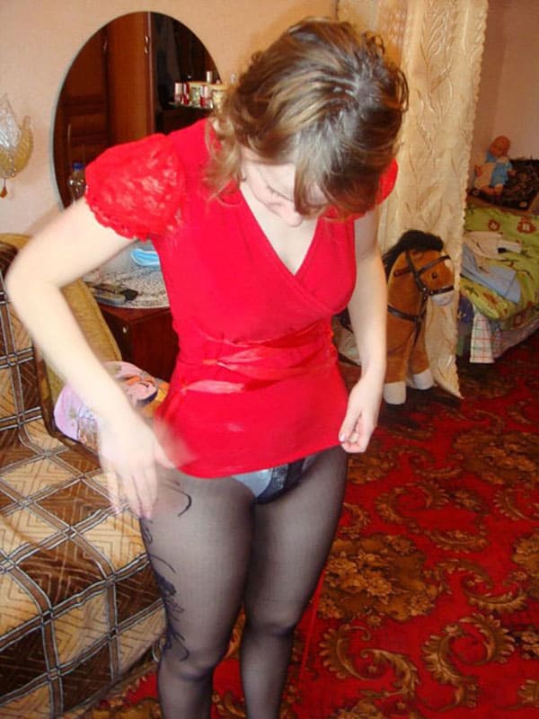 Частные фото девушек в чулках и колготках 23 фото
