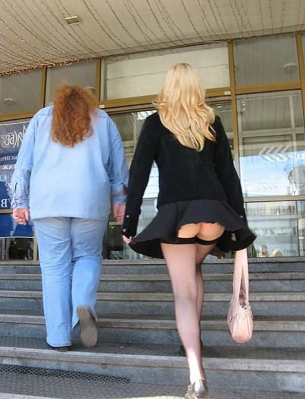 Подсмотренное за девушками на улице 9 фото