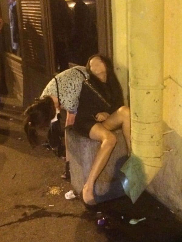 Подборка пьяных девушек без комплексов 20 фото
